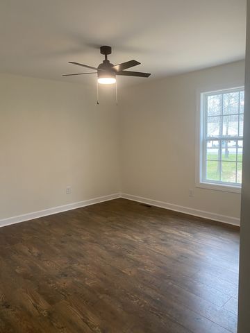 81 Lighthouse Dr, Summertown, TN 38483