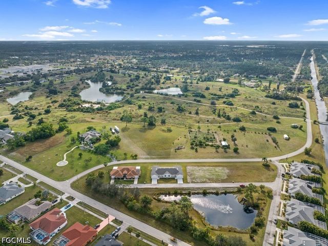 628 Falls LN, Lehigh Acres, FL 33974