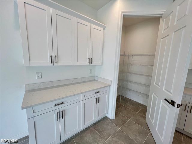 628 Falls LN, Lehigh Acres, FL 33974