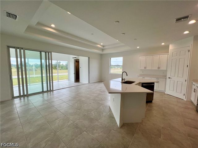 628 Falls LN, Lehigh Acres, FL 33974