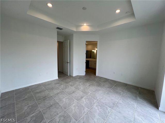 628 Falls LN, Lehigh Acres, FL 33974