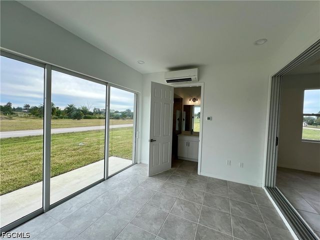 628 Falls LN, Lehigh Acres, FL 33974