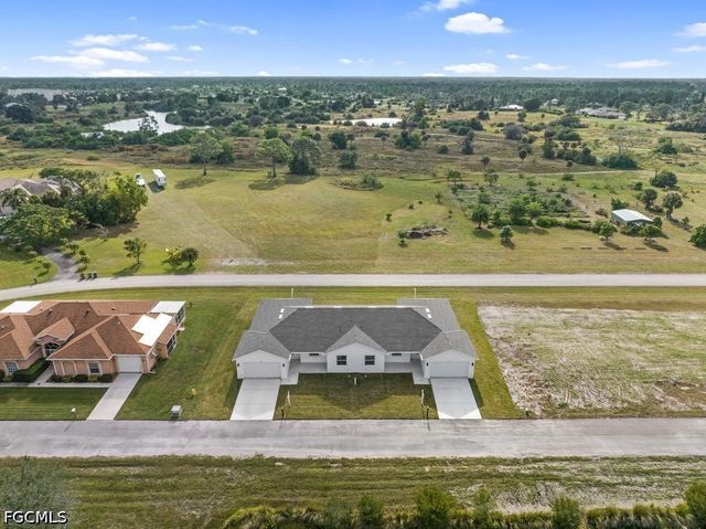 628 Falls LN, Lehigh Acres, FL 33974