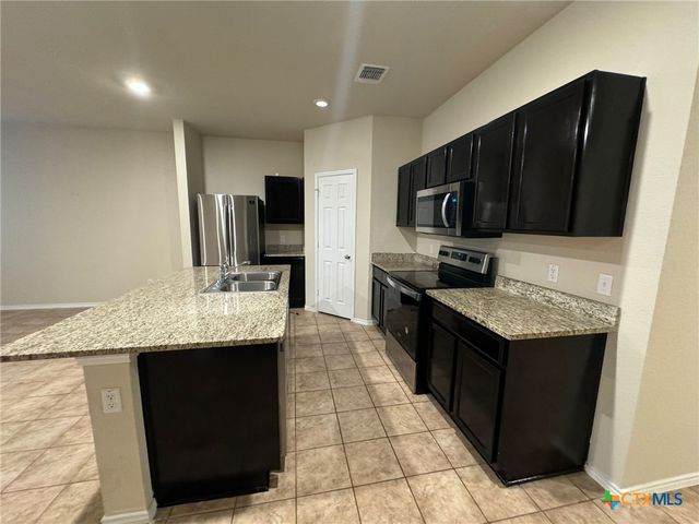 6113 Harriet Tubman Avenue, Killeen, TX 76543