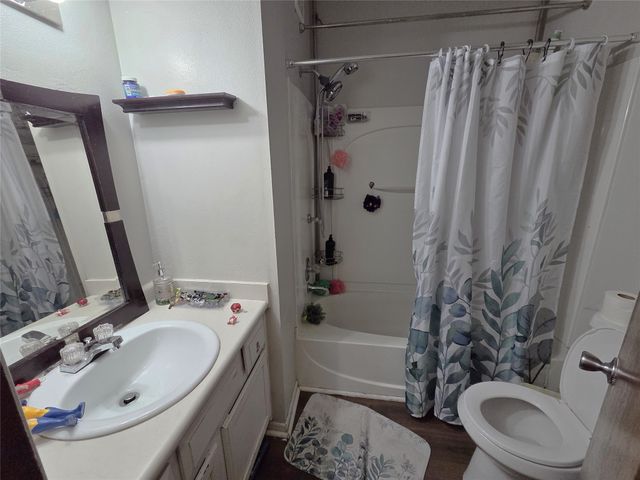 510 S Jefferson Way, Indianola, IA 50125