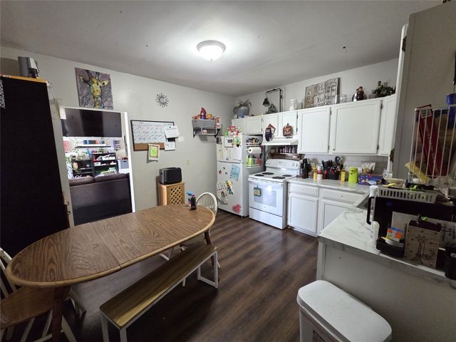 510 S Jefferson Way, Indianola, IA 50125