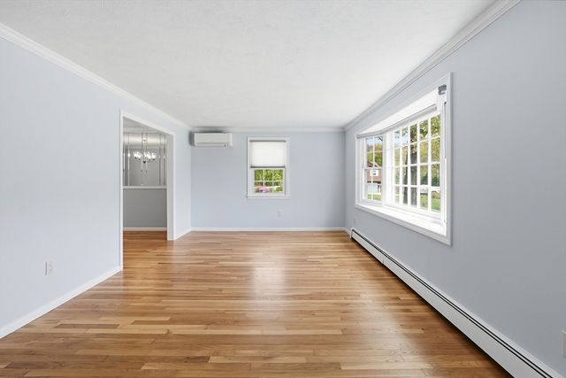 14 Lomas Dr, Framingham, MA 01701