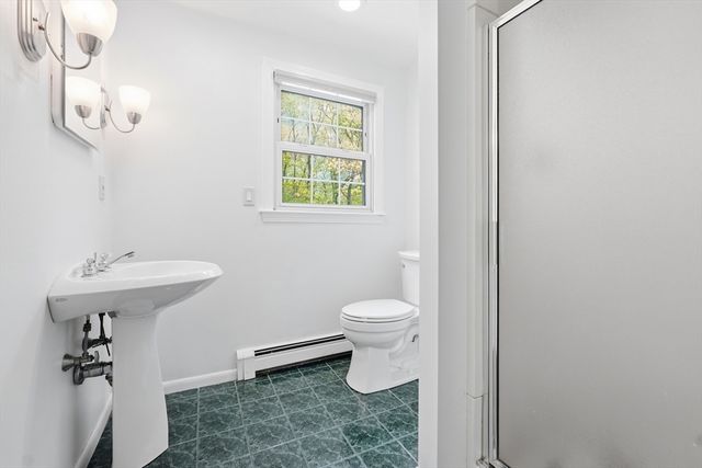 14 Lomas Dr, Framingham, MA 01701