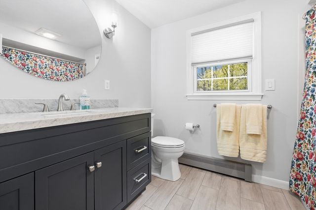 14 Lomas Dr, Framingham, MA 01701
