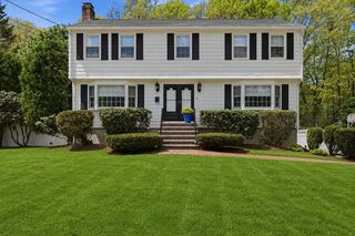 14 Lomas Dr, Framingham, MA 01701