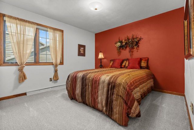 3221 N COUNTRY RUN DRIVE, Appleton, WI 54914