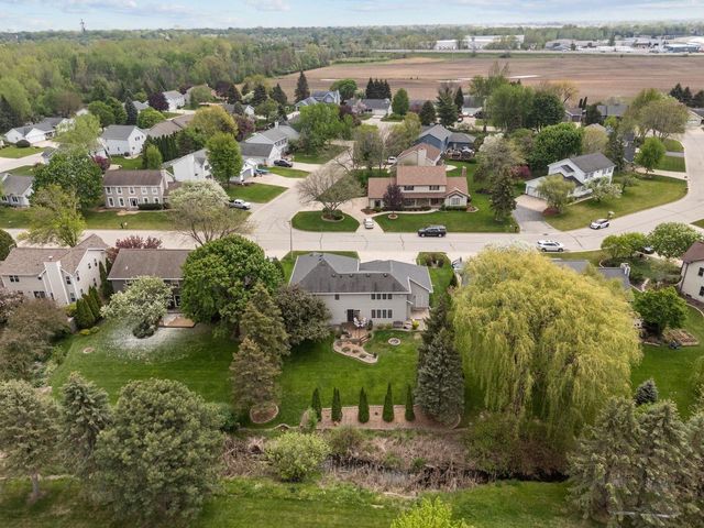 3221 N COUNTRY RUN DRIVE, Appleton, WI 54914