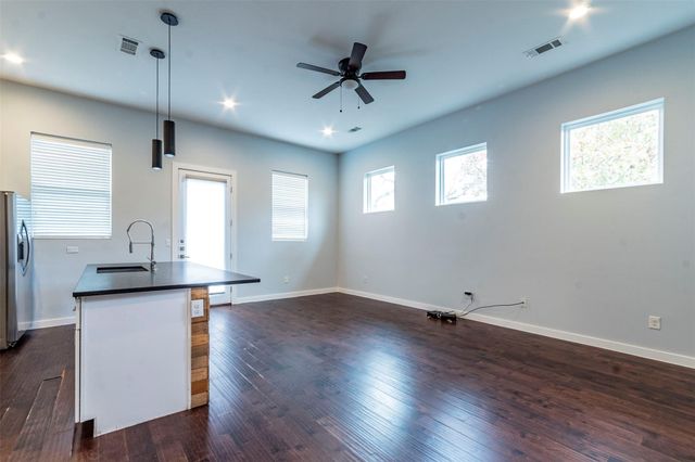 6405 Chesterfield Ave B, Austin, TX 78752