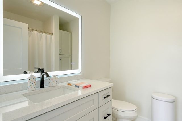 17 School C, Hudson, MA 01749