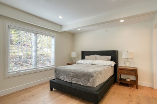 17 School C, Hudson, MA 01749