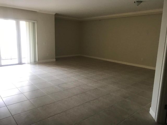 16102 Emerald Estates Drive 212, Weston, FL 33331
