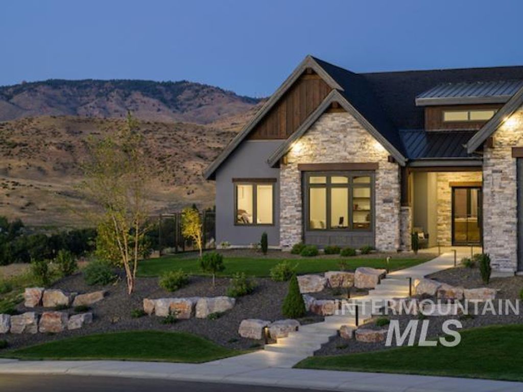 3204 N Harvest Moon Way, Eagle, ID 83616 photo 2