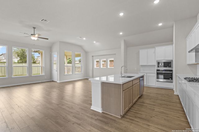 505 Foxtail Canyon, Cibolo, TX 78108