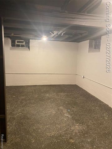 19624 Charest Street, Detroit, MI 48234