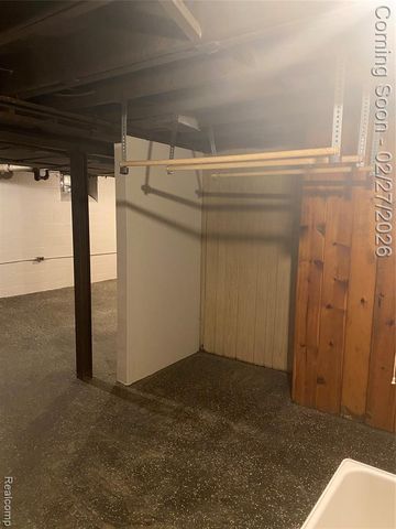 19624 Charest Street, Detroit, MI 48234