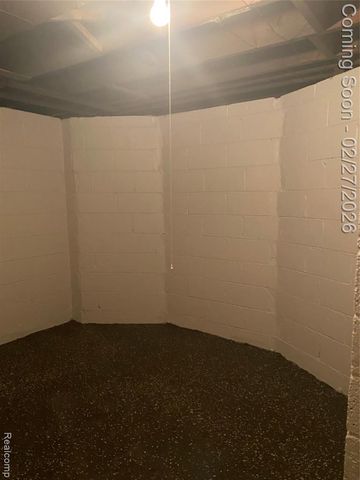 19624 Charest Street, Detroit, MI 48234