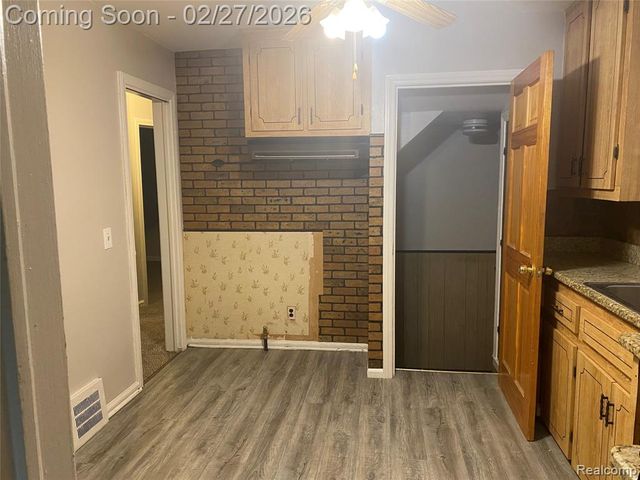 19624 Charest Street, Detroit, MI 48234