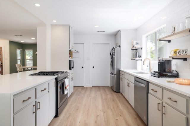 2205 Trede DR, Austin, TX 78745