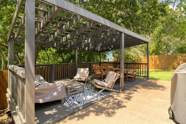 2205 Trede DR, Austin, TX 78745