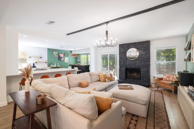 2205 Trede DR, Austin, TX 78745