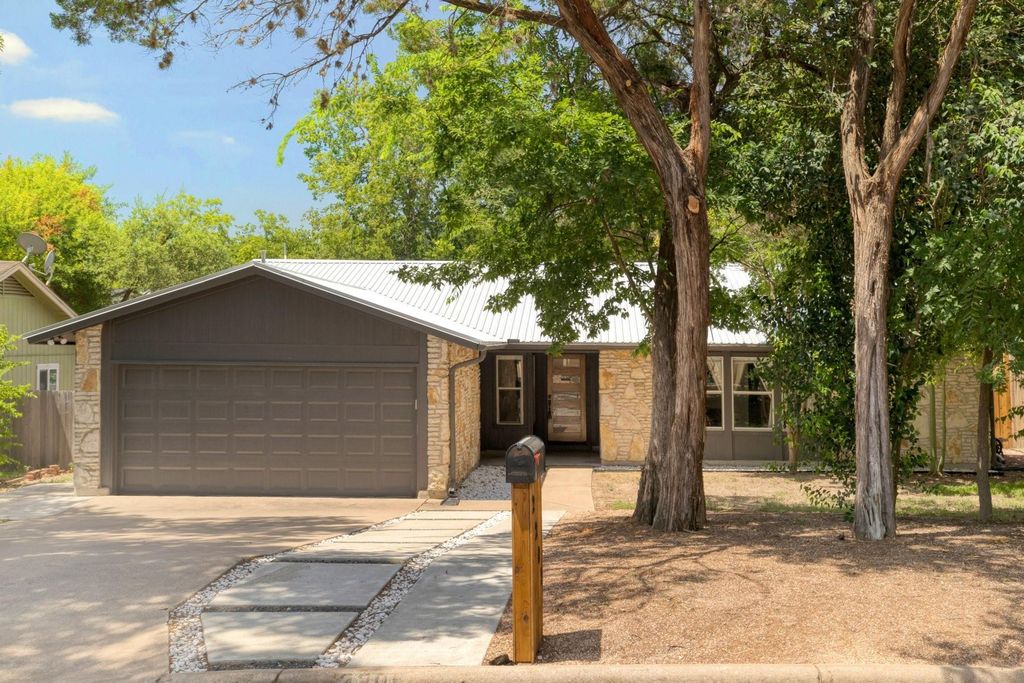 2205 Trede DR, Austin, TX 78745