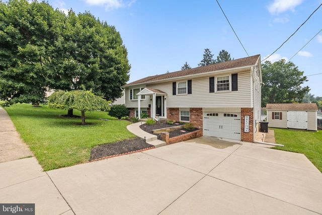 2255 HILLSIDE LN, Aston, PA 19014