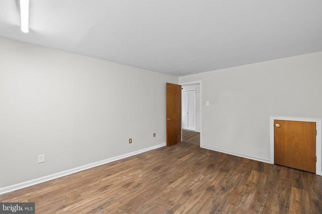2255 HILLSIDE LN, Aston, PA 19014