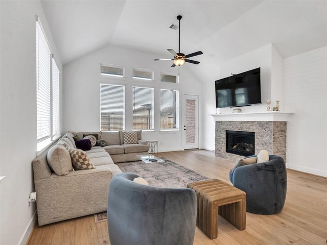 2211 Cherry Bridge Lane, Tomball, TX 77375