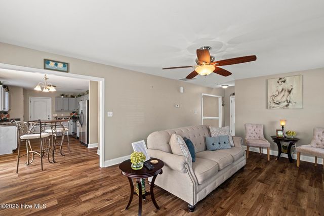 208 Gelynda Court, Holly Ridge, NC 28445