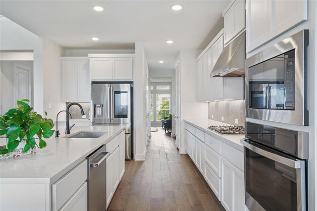 2717 Painted Sky BND, Leander, TX 78641