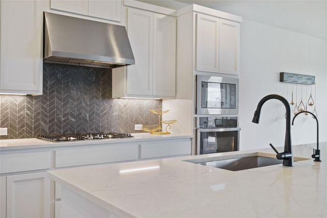 2717 Painted Sky BND, Leander, TX 78641