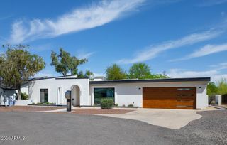 856 E VILLAGE CIRCLE Drive S, Phoenix, AZ 85022