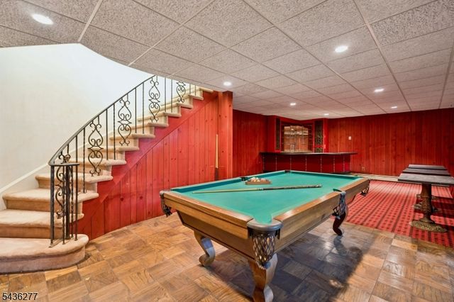1080 Prospect Ave, Mountainside Boro, NJ 07092