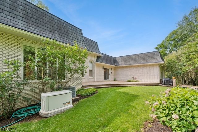 1080 Prospect Ave, Mountainside Boro, NJ 07092