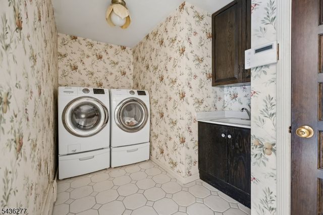 1080 Prospect Ave, Mountainside Boro, NJ 07092