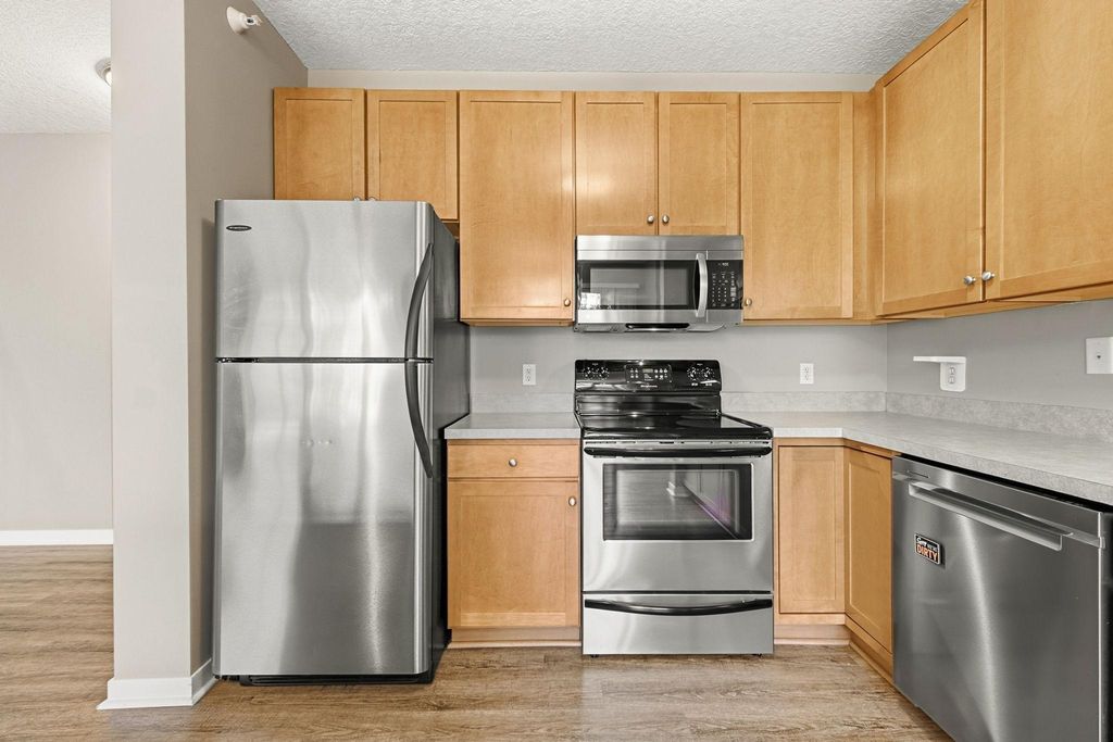 1070 Grandview Court NE 110, Columbia Heights, MN 55421 — photo 3
