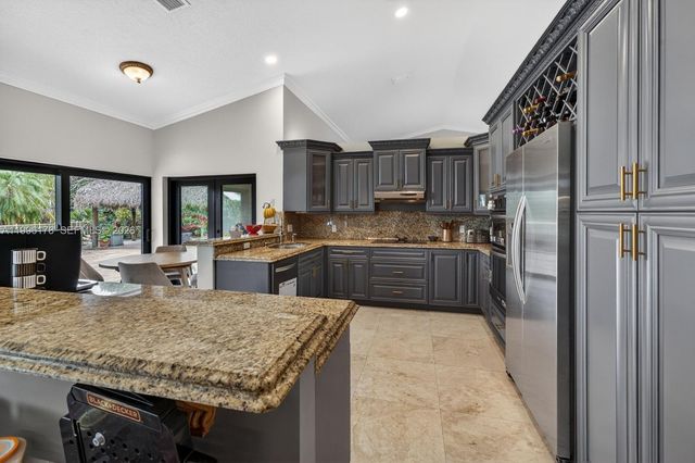 4120 SW 106th Ter, Davie, FL 33328