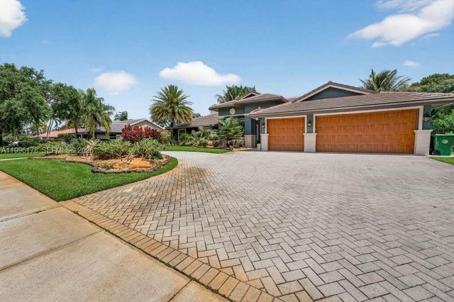 4120 SW 106th Ter, Davie, FL 33328