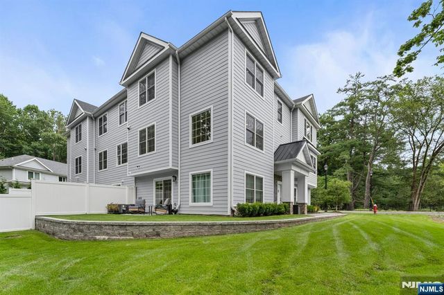 110 Mason Court 3H, Haworth, NJ 07641