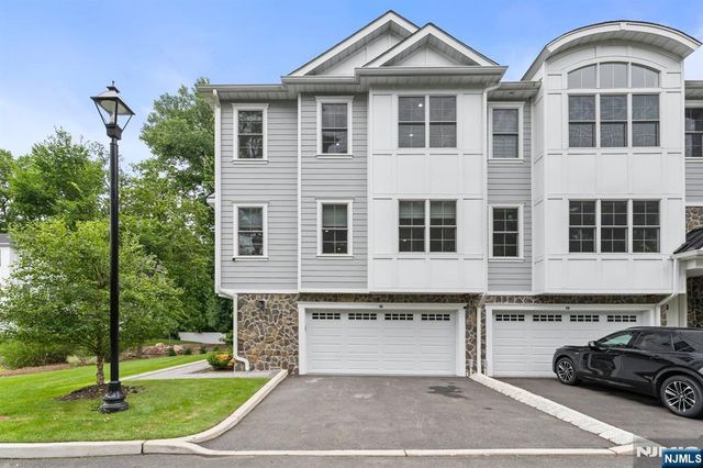 110 Mason Court 3H, Haworth, NJ 07641