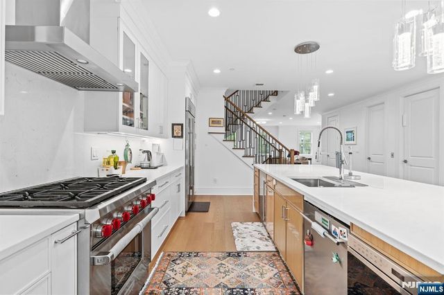 110 Mason Court 3H, Haworth, NJ 07641