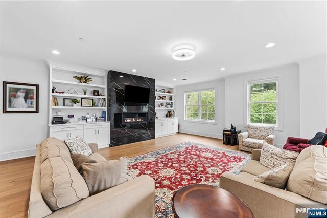 110 Mason Court 3H, Haworth, NJ 07641