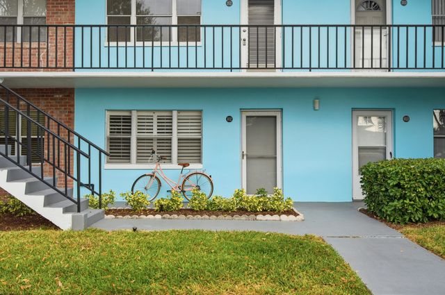 1200 Colonnades Drive 102, Fort Pierce, FL 34949