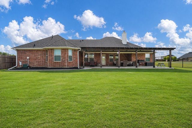 940 Lester Burt Road, Farmersville, TX 75442