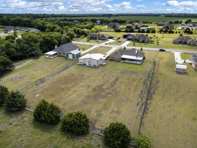 940 Lester Burt Road, Farmersville, TX 75442